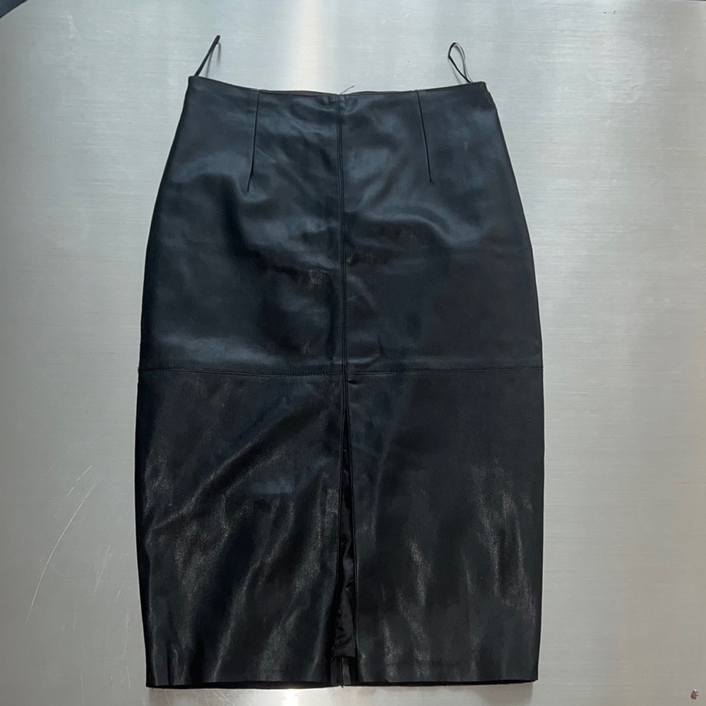 Light leather skirt size Small